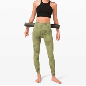 RARE Lululemon Dimond Dye Aligns 28”